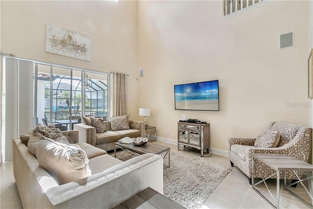 Recently Sold: $425,000 (5 beds, 3 baths, 2477 Square Feet)
