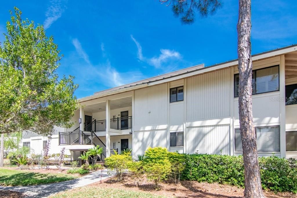 Recently Sold: $174,000 (2 beds, 2 baths, 1096 Square Feet)
