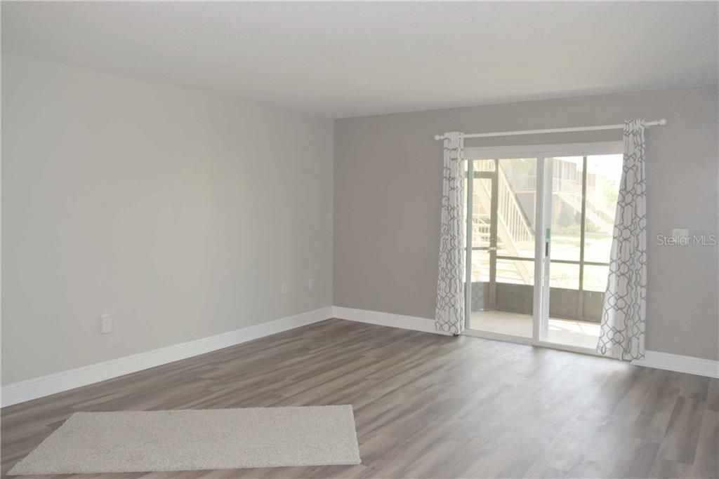 Recently Sold: $130,000 (2 beds, 1 baths, 885 Square Feet)