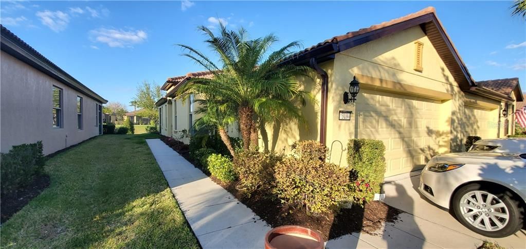 Recently Sold: $244,000 (2 beds, 2 baths, 1393 Square Feet)