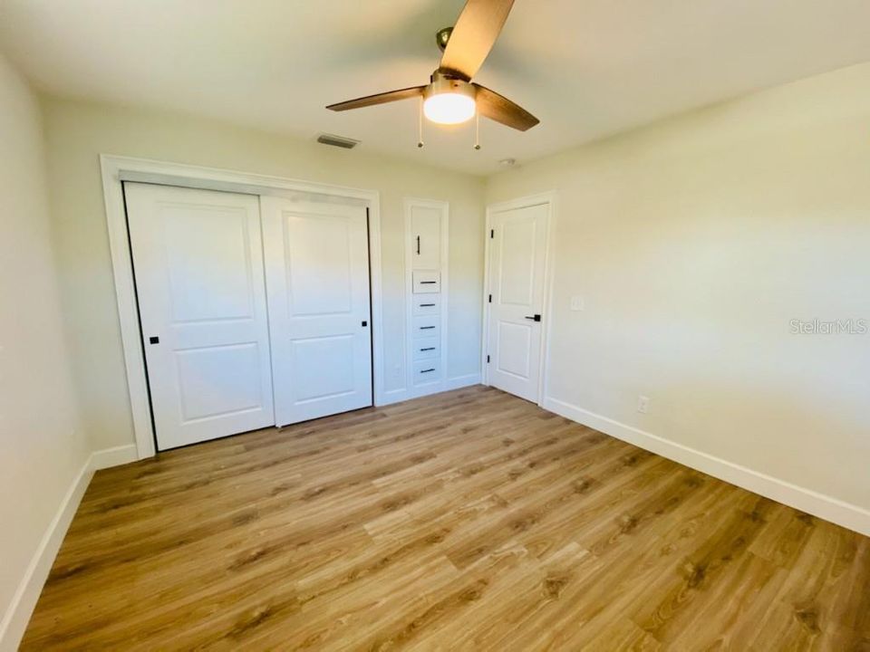 Recently Sold: $250,000 (2 beds, 1 baths, 1100 Square Feet)