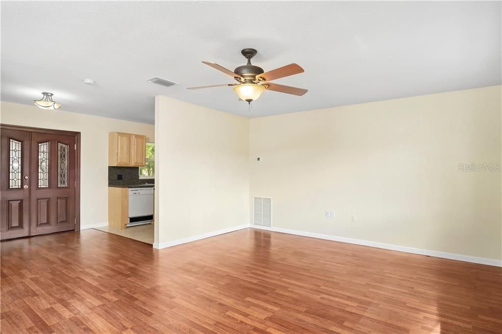 Recently Sold: $172,500 (2 beds, 2 baths, 1158 Square Feet)