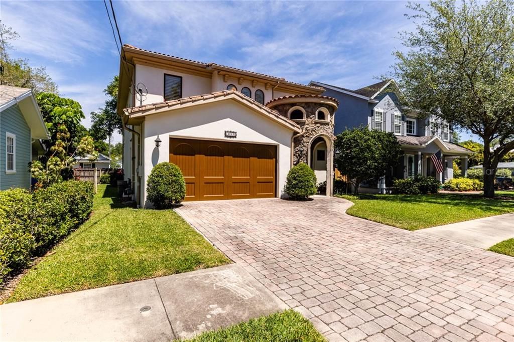 Recently Sold: $1,049,000 (4 beds, 3 baths, 3160 Square Feet)