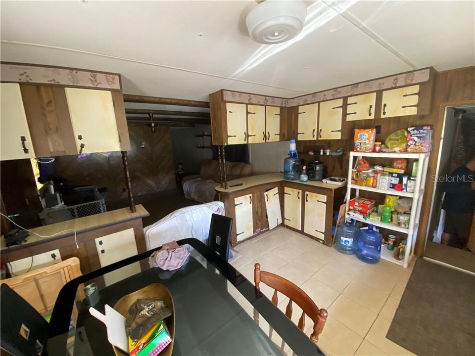 Vendido Recientemente: $40,000 (3 camas, 2 baños, 1056 Pies cuadrados)