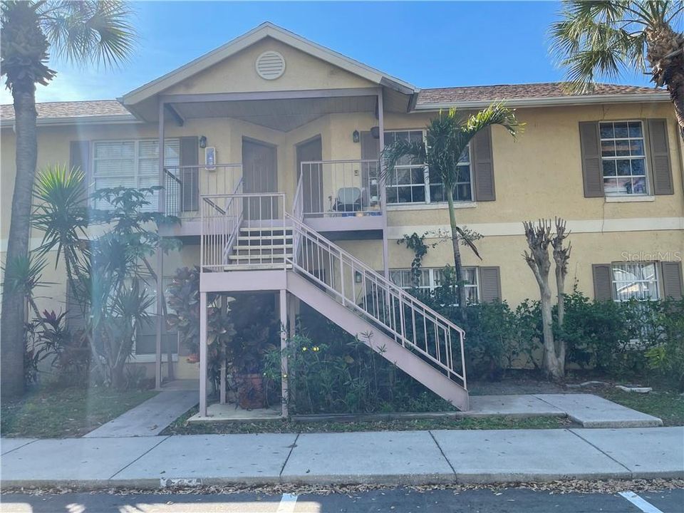 Recently Sold: $121,700 (2 beds, 2 baths, 840 Square Feet)