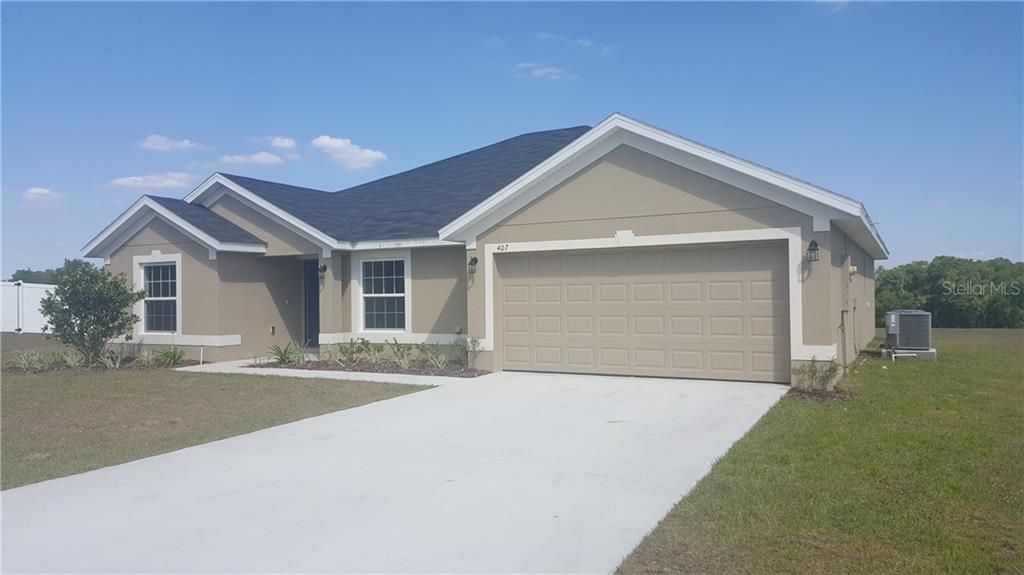 Vendido Recientemente: $228,900 (4 camas, 2 baños, 1930 Pies cuadrados)