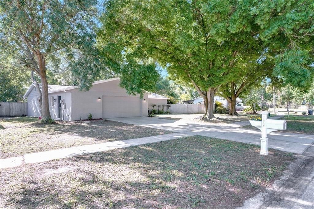 Recently Sold: $340,000 (3 beds, 2 baths, 1738 Square Feet)