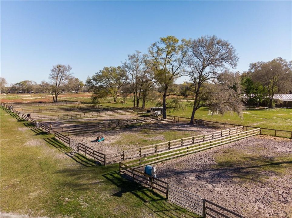 Vendido Recientemente: $735,000 (5 camas, 3 baños, 2349 Pies cuadrados)