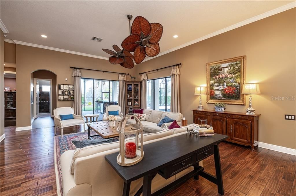 Recently Sold: $1,350,000 (5 beds, 5 baths, 5098 Square Feet)