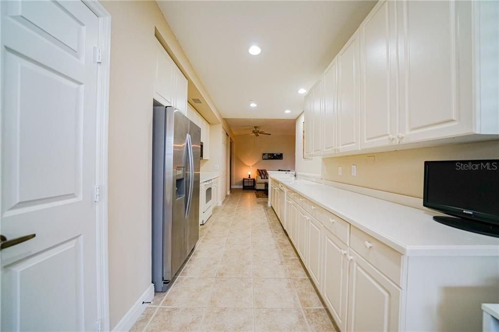 Recently Sold: $299,900 (2 beds, 2 baths, 1788 Square Feet)