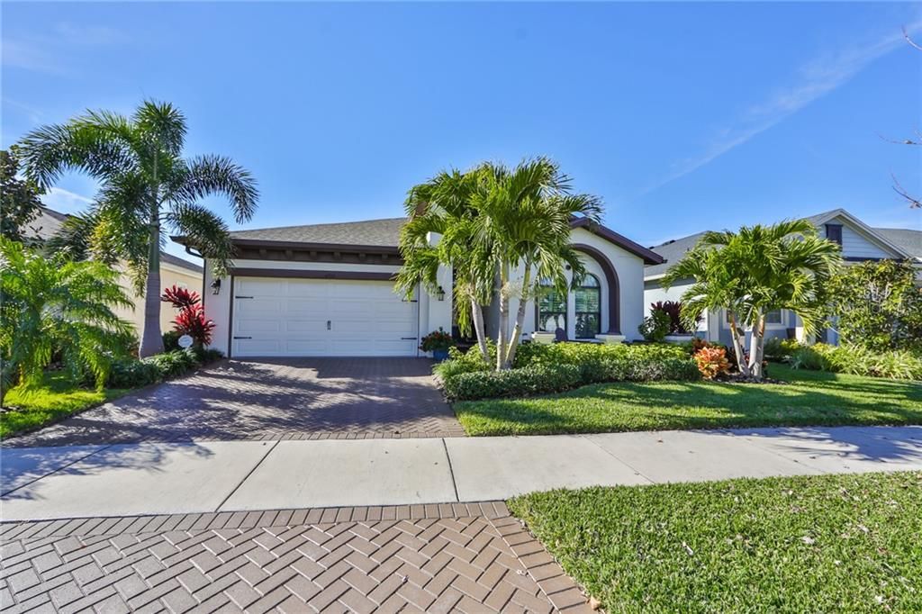 Recently Sold: $374,000 (4 beds, 2 baths, 2103 Square Feet)