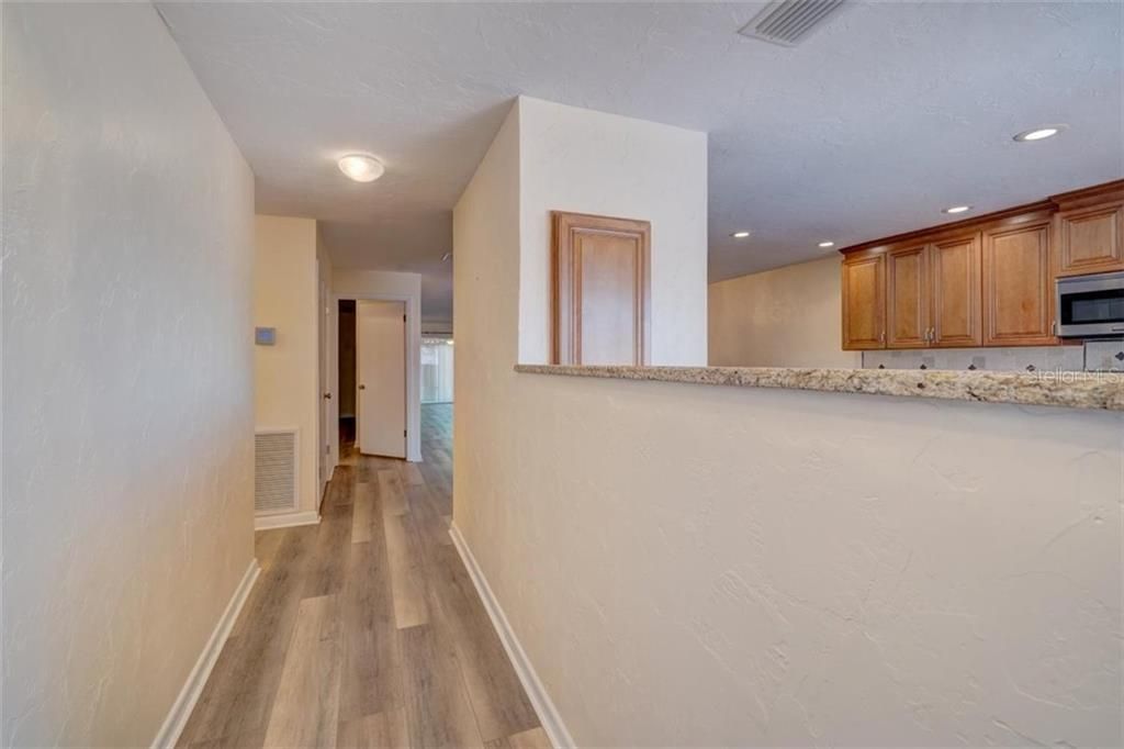 Recently Sold: $495,000 (2 beds, 2 baths, 1710 Square Feet)
