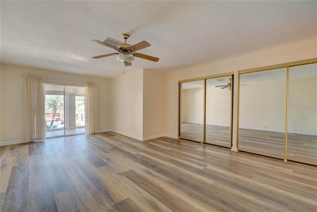 Recently Sold: $495,000 (2 beds, 2 baths, 1710 Square Feet)