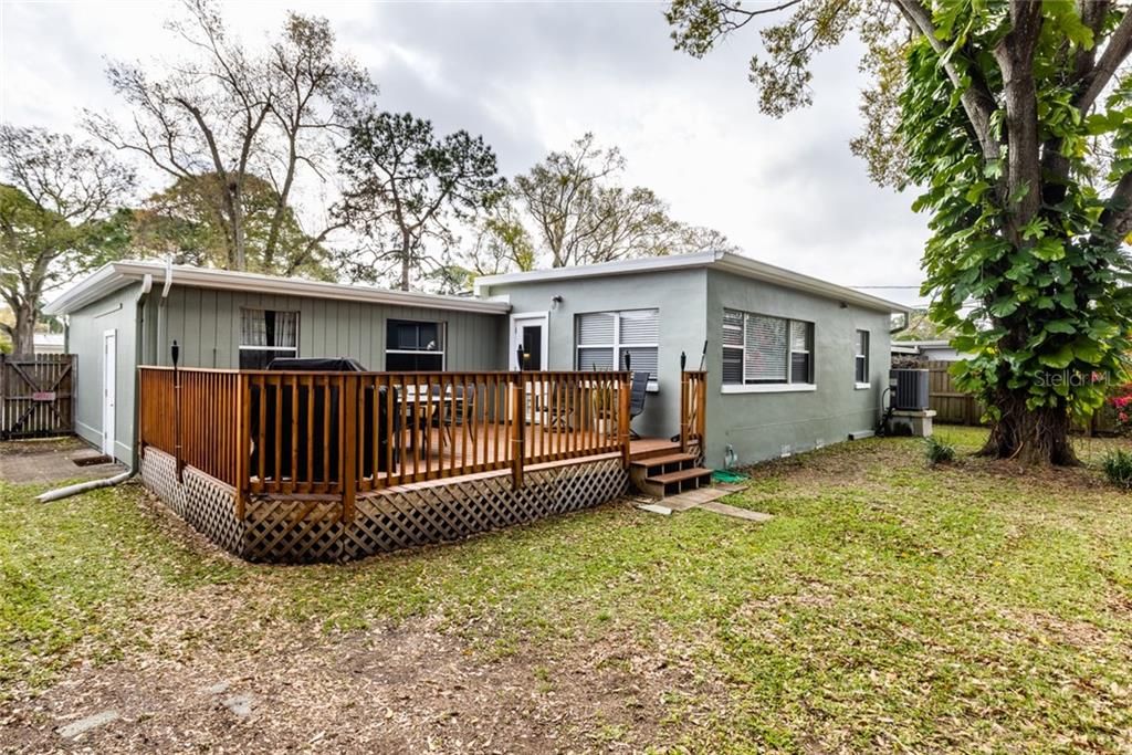 Recently Sold: $365,000 (3 beds, 2 baths, 1568 Square Feet)
