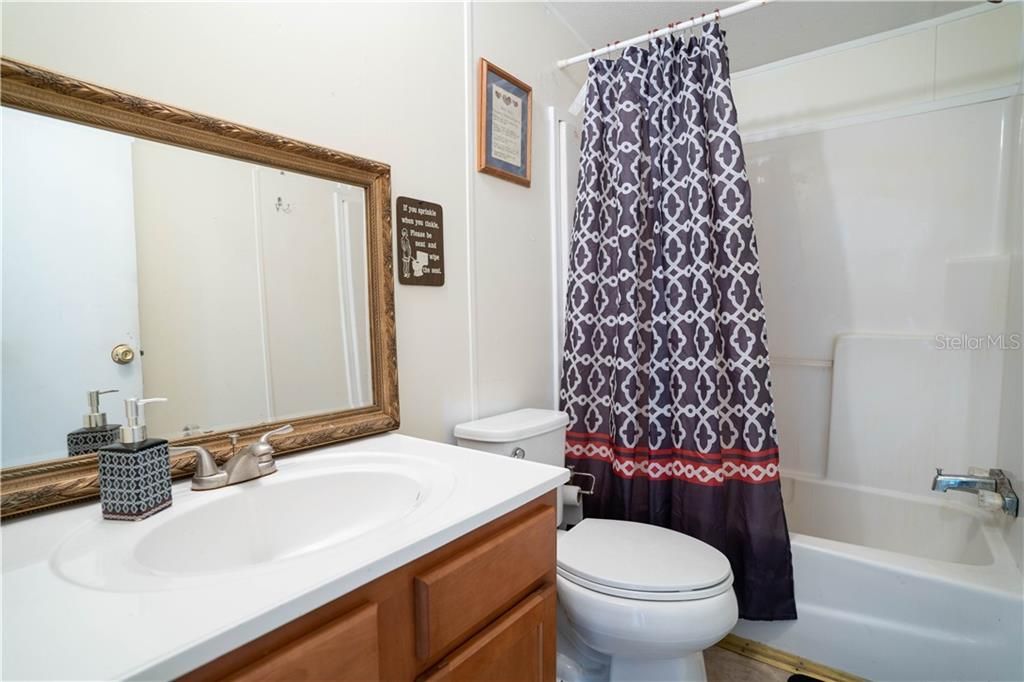最近售出: $159,900 (3 贝兹, 2 浴室, 1352 平方英尺)