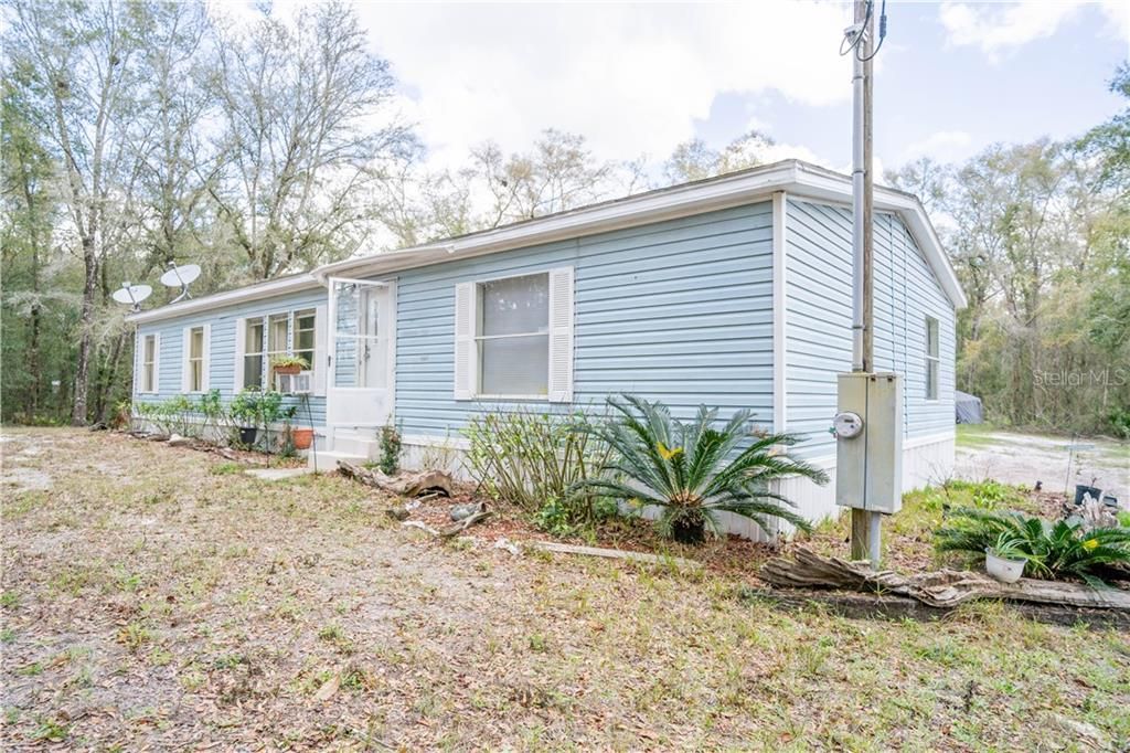 Recently Sold: $159,900 (3 beds, 2 baths, 1352 Square Feet)