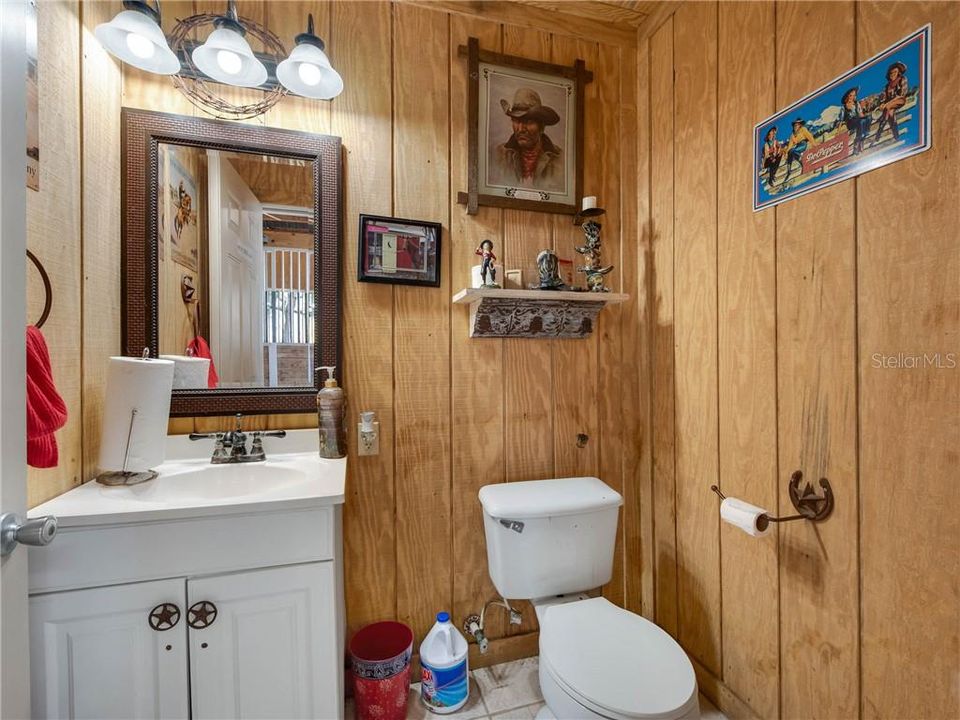 最近售出: $475,000 (3 贝兹, 2 浴室, 2094 平方英尺)