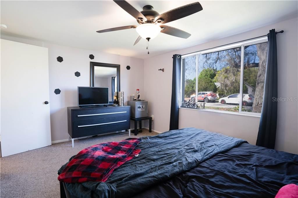 Recently Sold: $142,500 (2 beds, 2 baths, 1050 Square Feet)