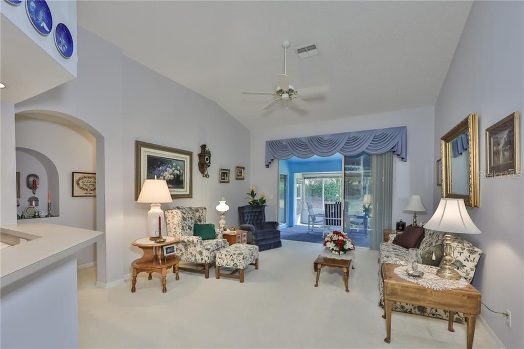 Recently Sold: $214,888 (2 beds, 2 baths, 1651 Square Feet)