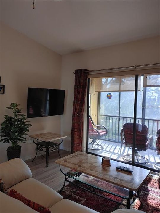 Recently Sold: $202,000 (2 beds, 2 baths, 1070 Square Feet)