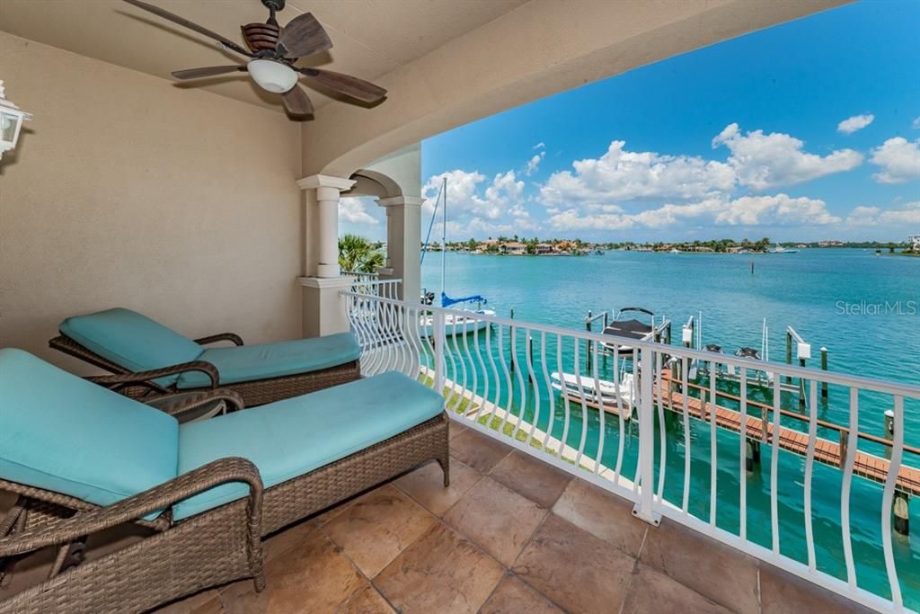 Recently Sold: $999,000 (3 beds, 4 baths, 3070 Square Feet)