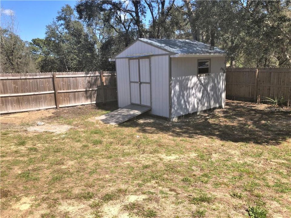 Recently Sold: $189,900 (3 beds, 2 baths, 1301 Square Feet)