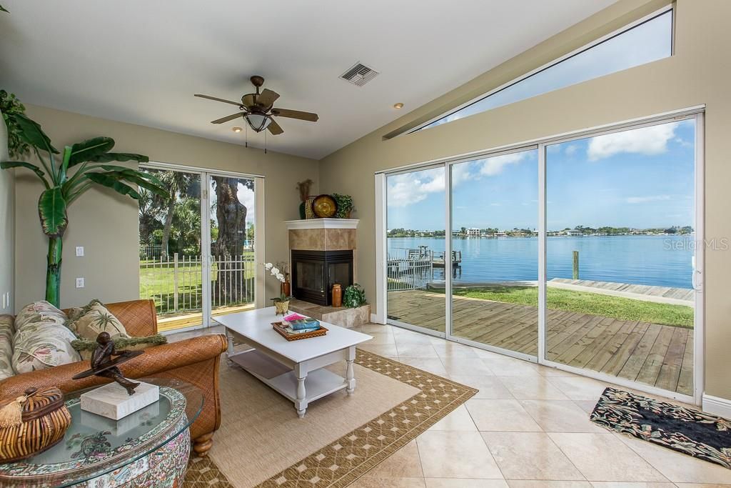 Recently Sold: $650,000 (3 beds, 2 baths, 2546 Square Feet)