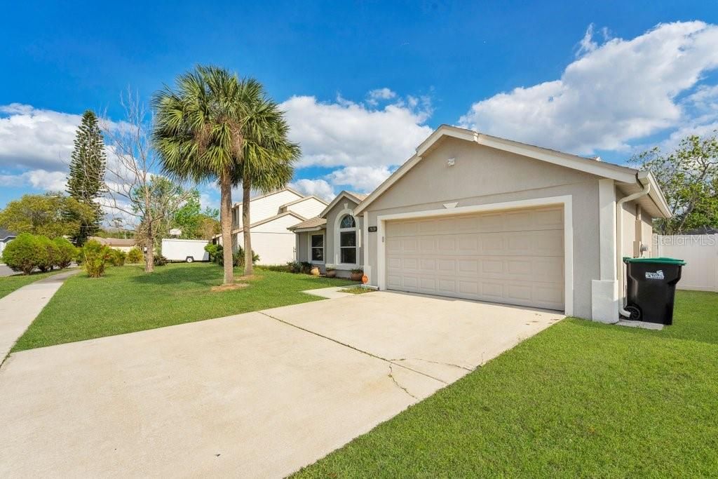 Recently Sold: $280,000 (3 beds, 2 baths, 1329 Square Feet)