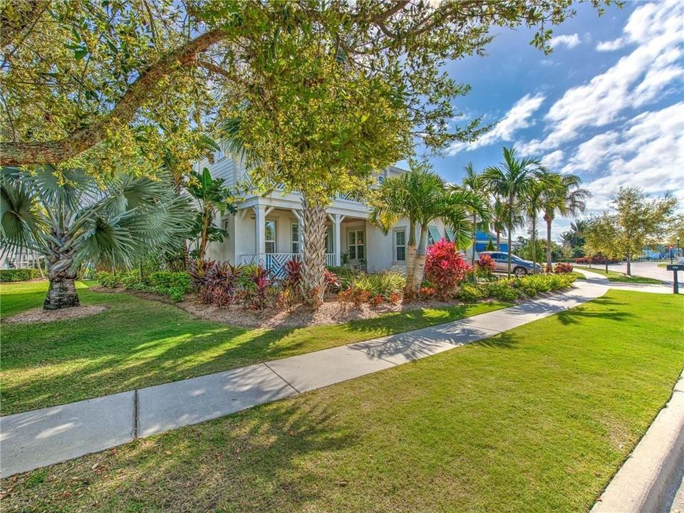 Recently Sold: $1,198,000 (5 beds, 4 baths, 4649 Square Feet)
