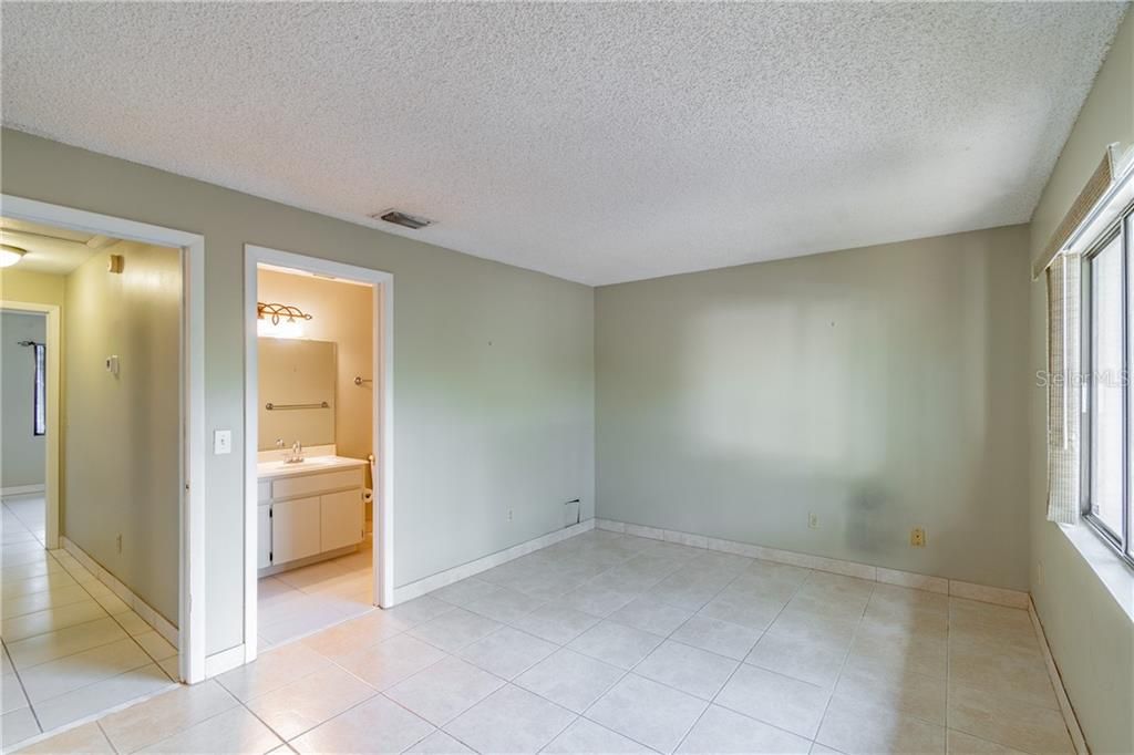 Recently Sold: $113,000 (2 beds, 2 baths, 1250 Square Feet)