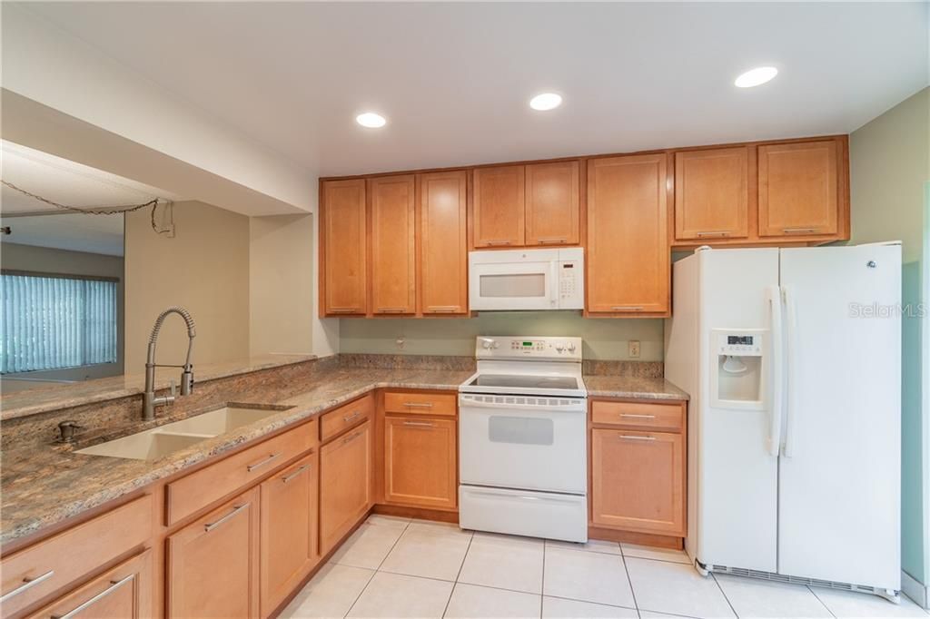Recently Sold: $113,000 (2 beds, 2 baths, 1250 Square Feet)
