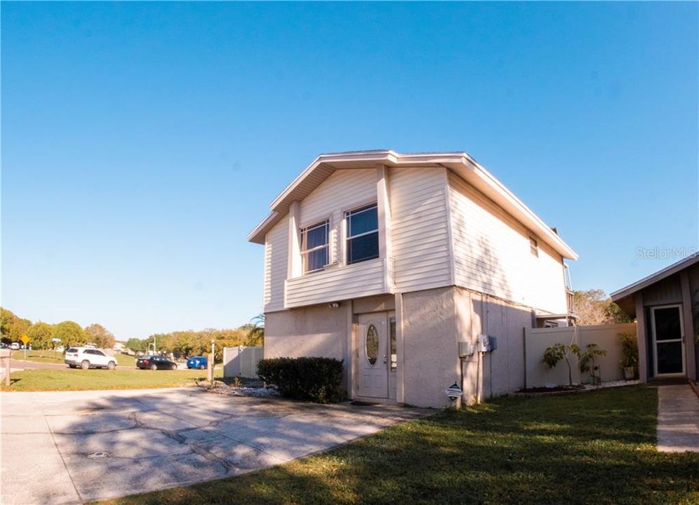 Recently Sold: $289,000 (3 beds, 2 baths, 1759 Square Feet)