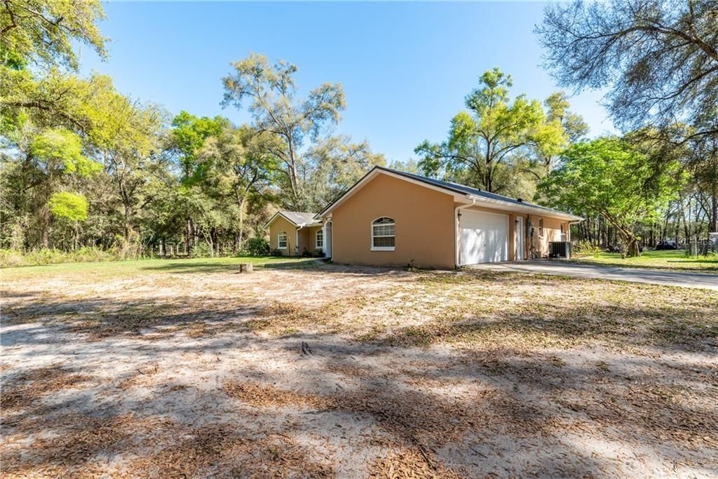 Vendido Recientemente: $389,900 (3 camas, 2 baños, 1980 Pies cuadrados)