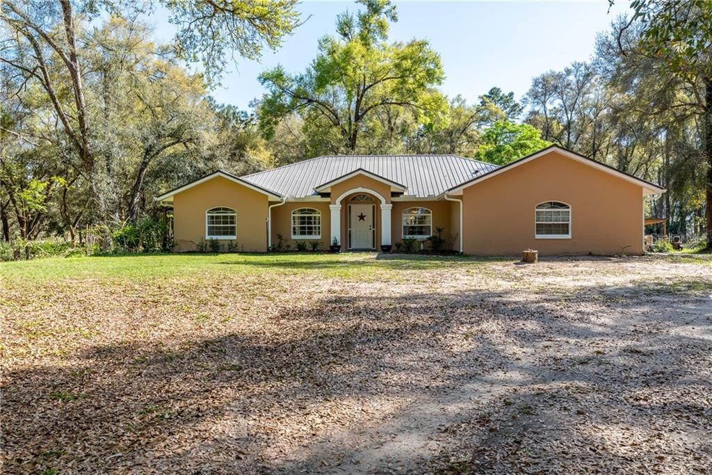 Vendido Recientemente: $389,900 (3 camas, 2 baños, 1980 Pies cuadrados)