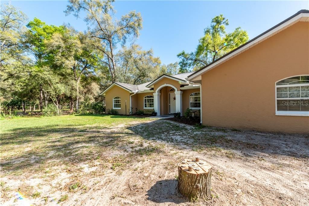 Recently Sold: $389,900 (3 beds, 2 baths, 1980 Square Feet)