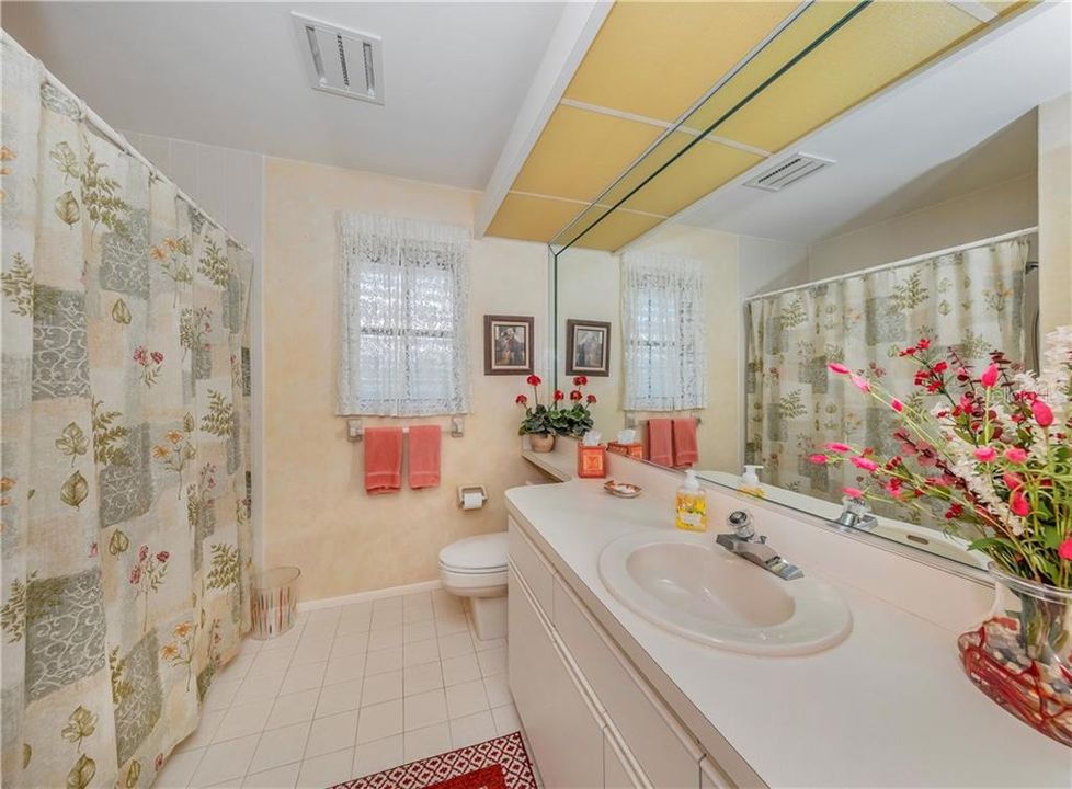 最近售出: $395,000 (3 贝兹, 2 浴室, 2012 平方英尺)