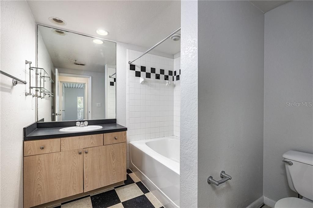Недавно арендовано: $1,895 (2 спален, 2 ванн, 1206 Квадратных фут)