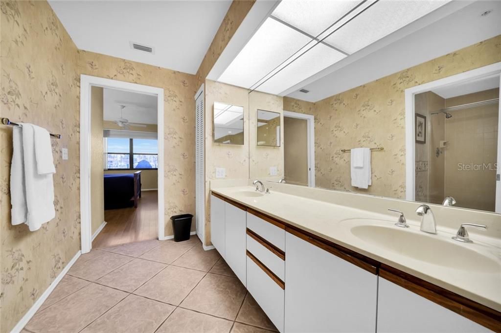 最近售出: $299,000 (3 贝兹, 2 浴室, 1538 平方英尺)
