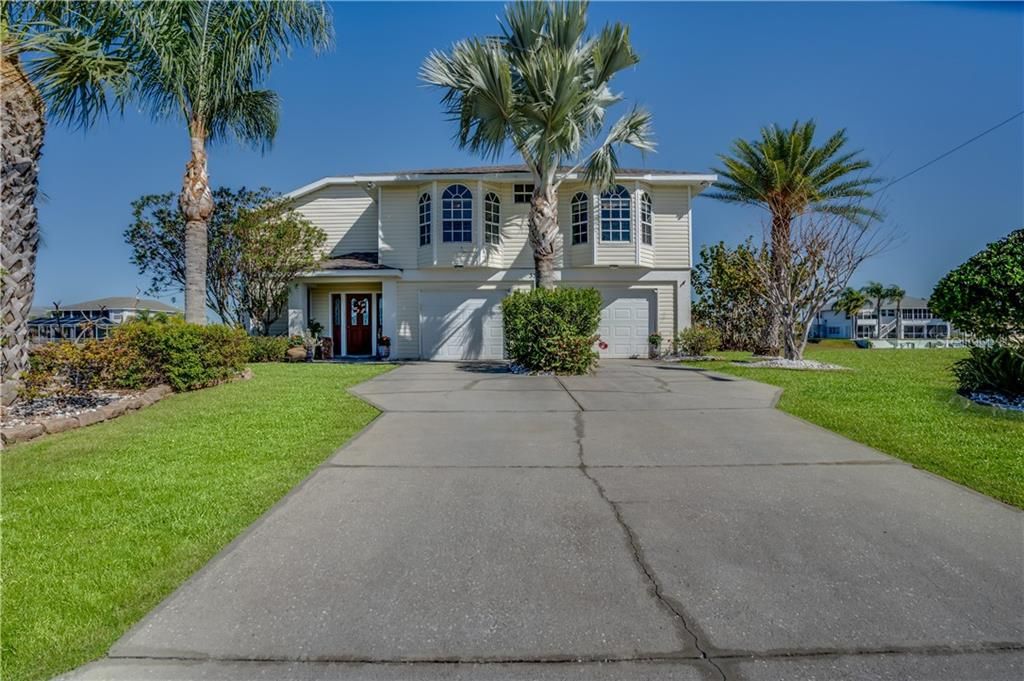 Recently Sold: $399,999 (3 beds, 2 baths, 1712 Square Feet)