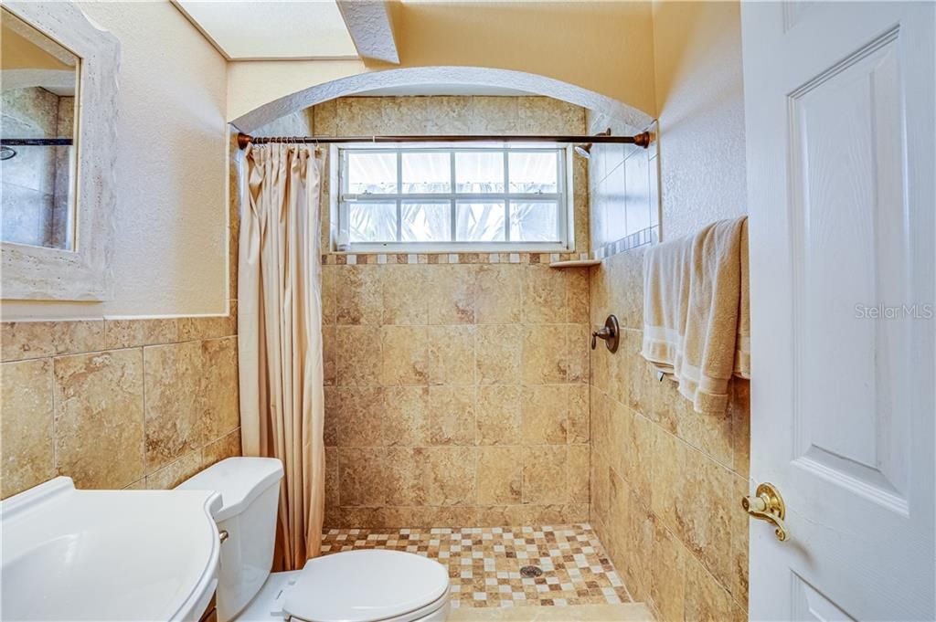 最近售出: $399,999 (3 贝兹, 2 浴室, 1712 平方英尺)