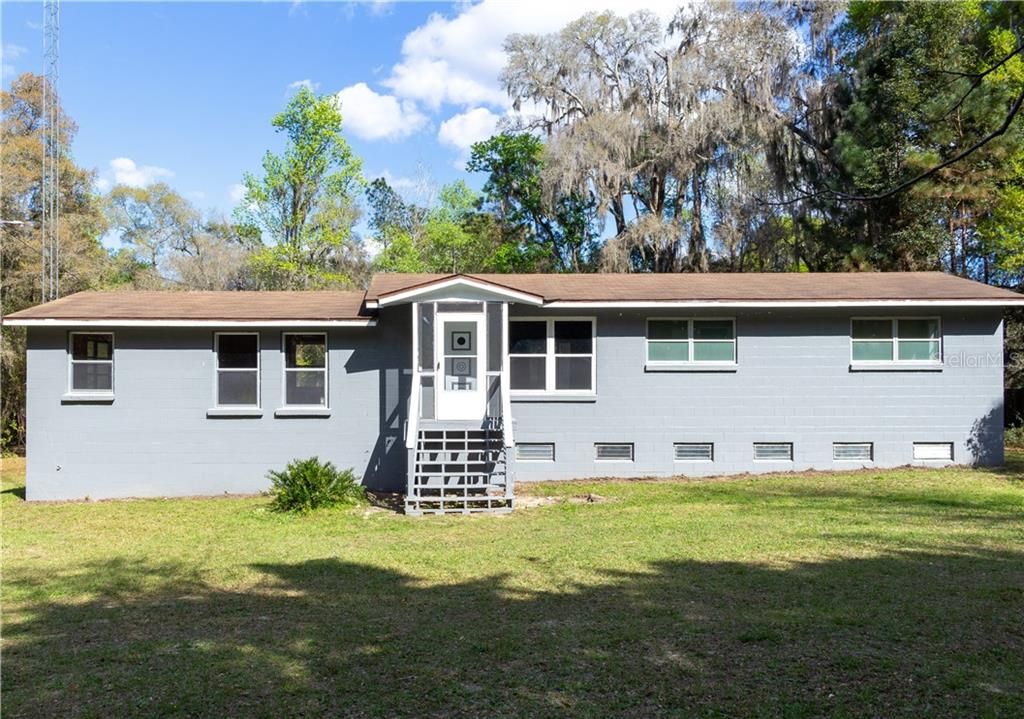 Recently Sold: $200,000 (3 beds, 2 baths, 1556 Square Feet)
