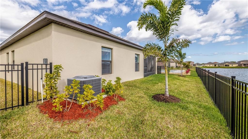 Recently Sold: $365,000 (3 beds, 2 baths, 2191 Square Feet)