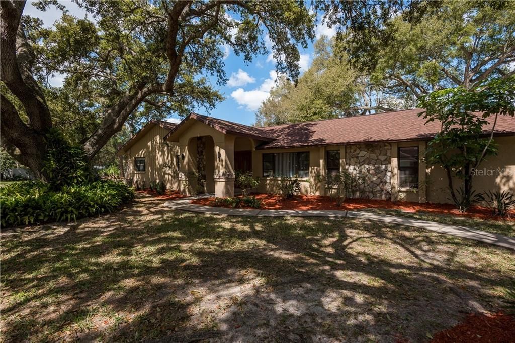 Recently Sold: $649,900 (6 beds, 2 baths, 4054 Square Feet)