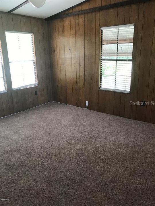 Recently Rented: $750 (2 beds, 1 baths, 896 Square Feet)