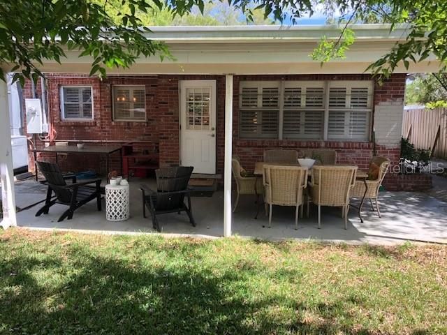 Recently Sold: $369,900 (3 beds, 2 baths, 1401 Square Feet)