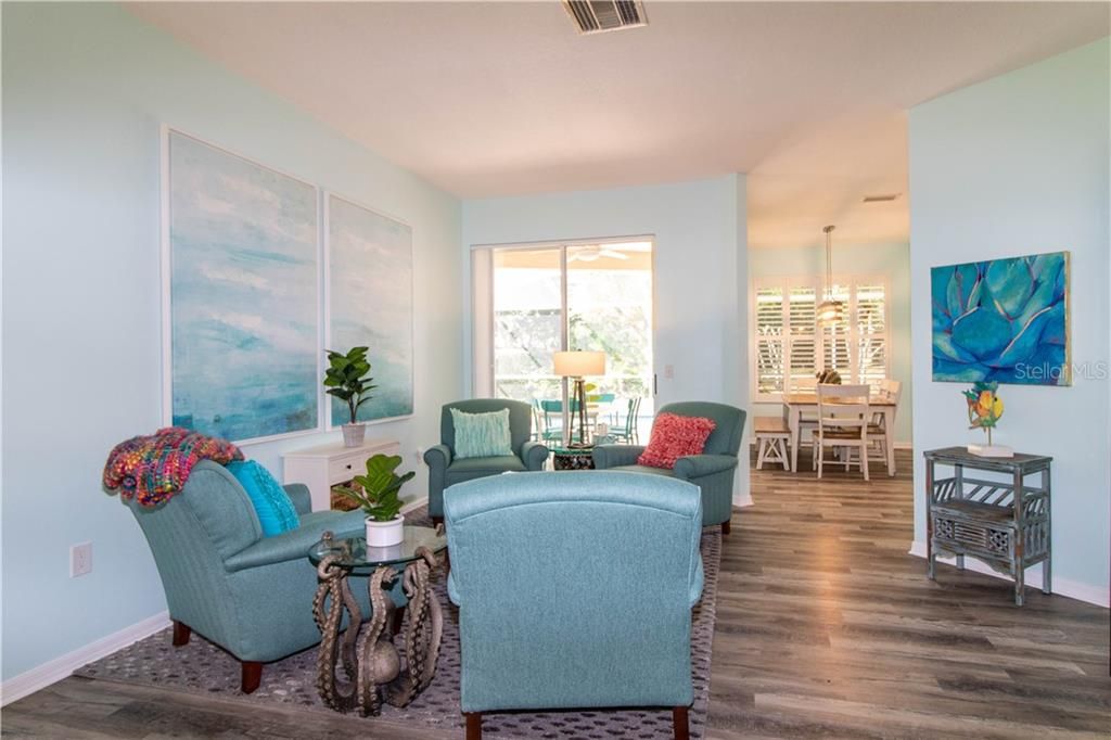 Recently Sold: $525,000 (3 beds, 2 baths, 1996 Square Feet)