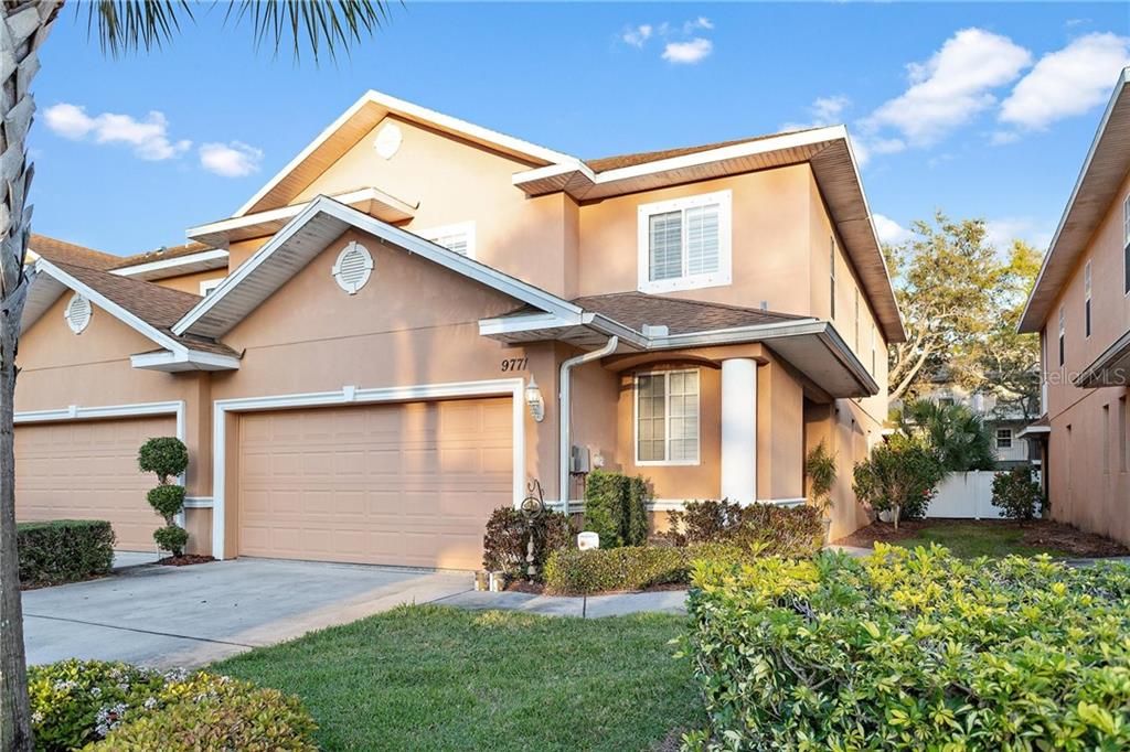 Recently Sold: $412,999 (3 beds, 3 baths, 2434 Square Feet)