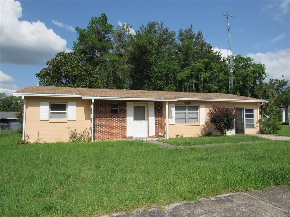 Recently Sold: $124,900 (2 beds, 1 baths, 880 Square Feet)