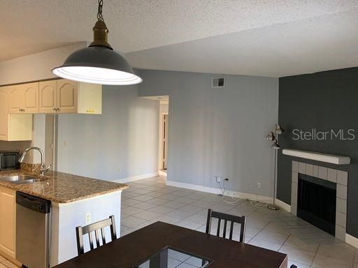 Recently Rented: $1,350 (3 beds, 2 baths, 1157 Square Feet)