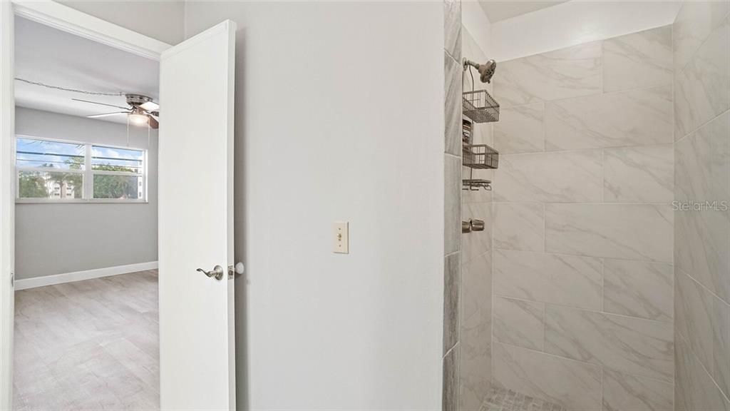 最近售出: $135,000 (2 贝兹, 2 浴室, 1110 平方英尺)